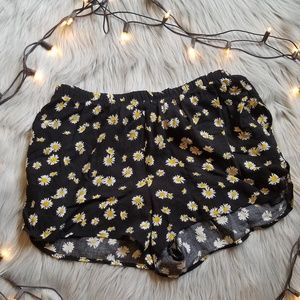 EUC LA Hearts Black Daisy Print Shorts XS